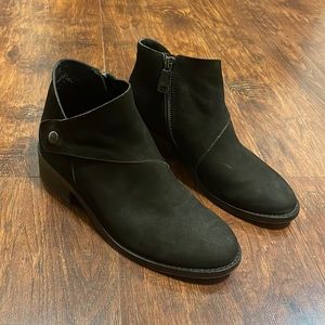 Eileen Fisher Billie leather ankle boot